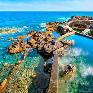 Primera Linea En Piscinas Naturales. Barlovento